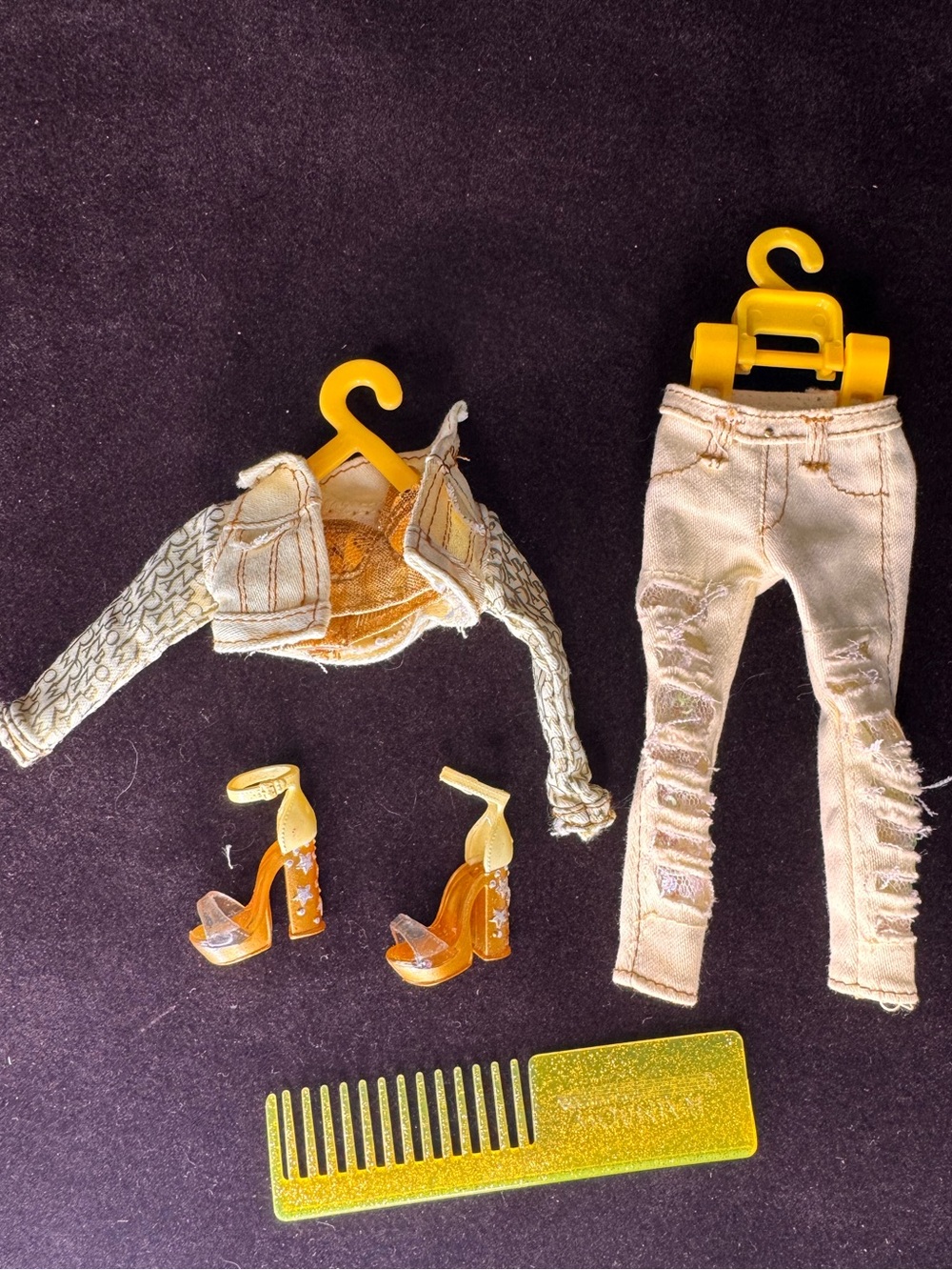 Rainbow High Doll Outfit Set - Yellow Jeans Jacket Shoes & Comb